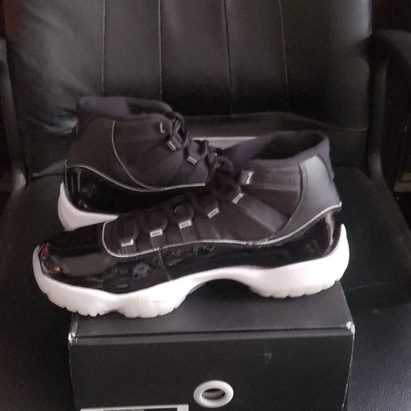 AIR JORDAN 11 RETRO 'Jubilee/25th Anniversary' 2020 - Picture 6 of 14